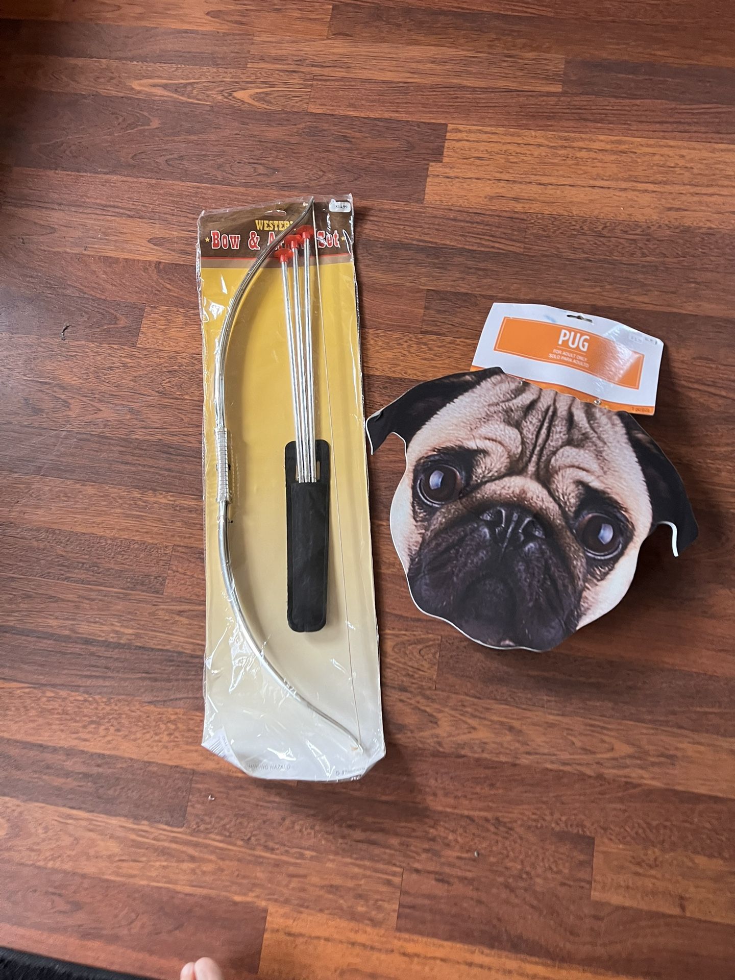 $4 πΉ π each item , pug mask