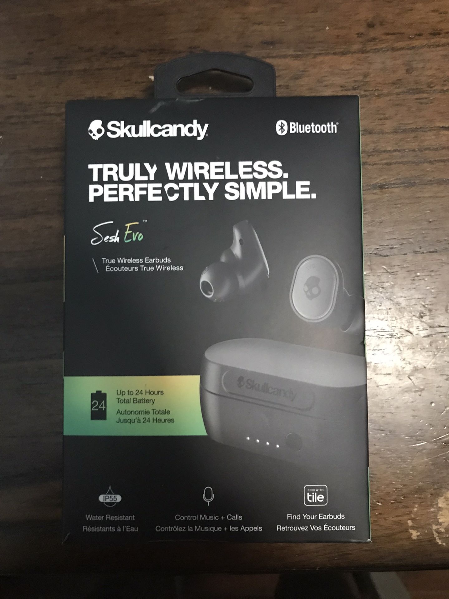 Black skullcandy wireless earbuds