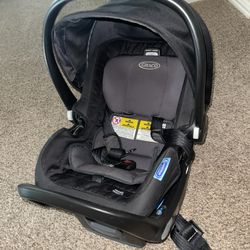 Graco Infant Car seat And Base 