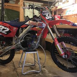 2006 Honda Crf 250R Great Condition (low Hours)