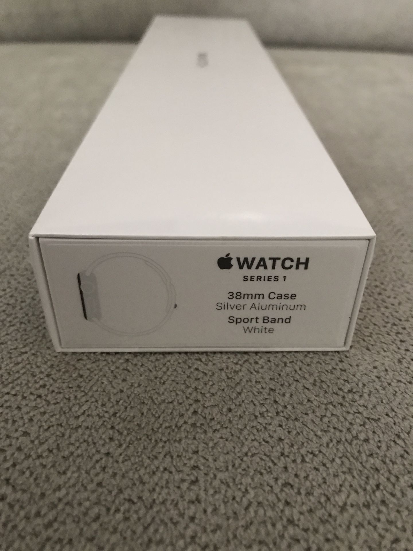 Brand New in Sealed Box APPLE WATCH Series 1 38mm Silver White Sport Band