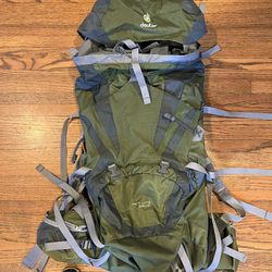 Deuter ACT Lite 65+10 Traveler Backpack Used Once