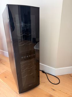 Haier 16-Bottle, Dual-Zone Wine Cellar
