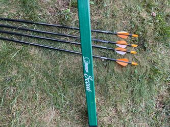 Bear Archery Scout Bow with Arrows