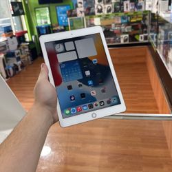 iPad 6th Gen Wifi Only 32GB Used 