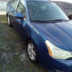 2008 Ford Focus SE 2,200obo