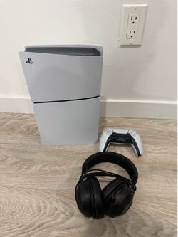PS5 Digital Edition Bundle – Excellent Condition