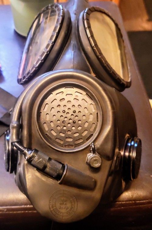 M21C1 83 MSA 2E27 USM Gas Mask Military Grade