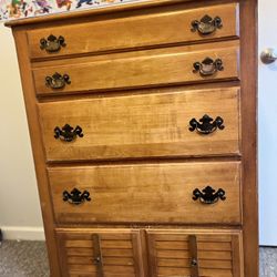 Storage Cabinet/ Organizer/ Dresser 
