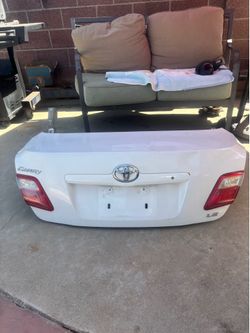 TRUNK 2007-2011 TOYOTA CAMRY (WHITE COLOR).