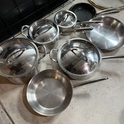 Williams Sonoma Pots/Pans Set