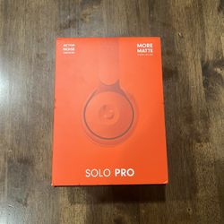 Beats Solo Pro  