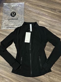 NEW Lululemon Black Zip-Up Jacket with Tags Size 6