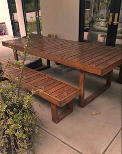 9 Feet Dining Table