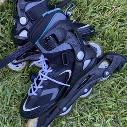 Roller Blades Like New 8 1/2