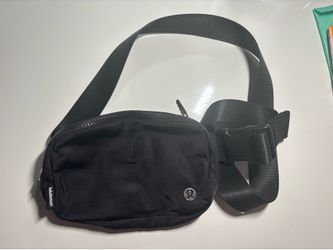 Lululemon Everywhere Belt Bag 1L – Black
