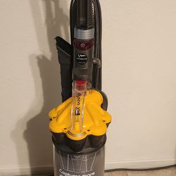 Dyson Vacuum 