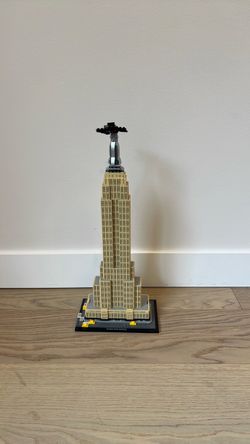 Empire State Building Lego w/manual