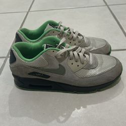 Rare Nike air max light bone poison light green