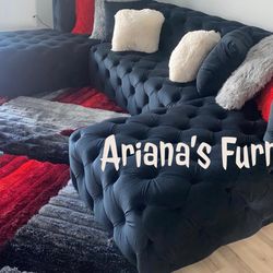 New Black Velvet Sectional Tufted 135x70