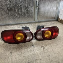 NB Miata Tail Lights - OEM