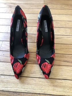 Very Fashionable Floral Pumps