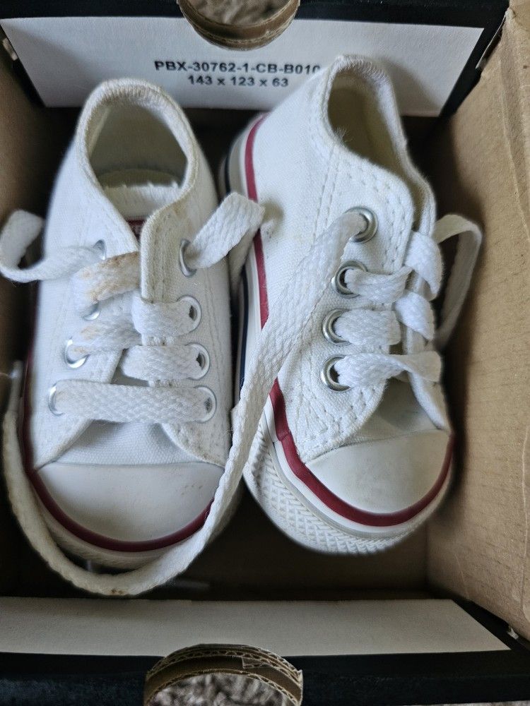 Babes Converse