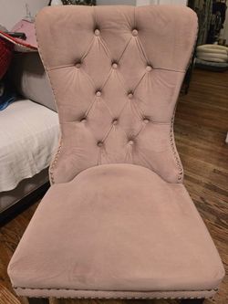 4 Dining Room Chairs 