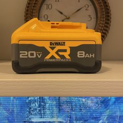New Dewalt Battery 20V XR POWERPACK 8AH