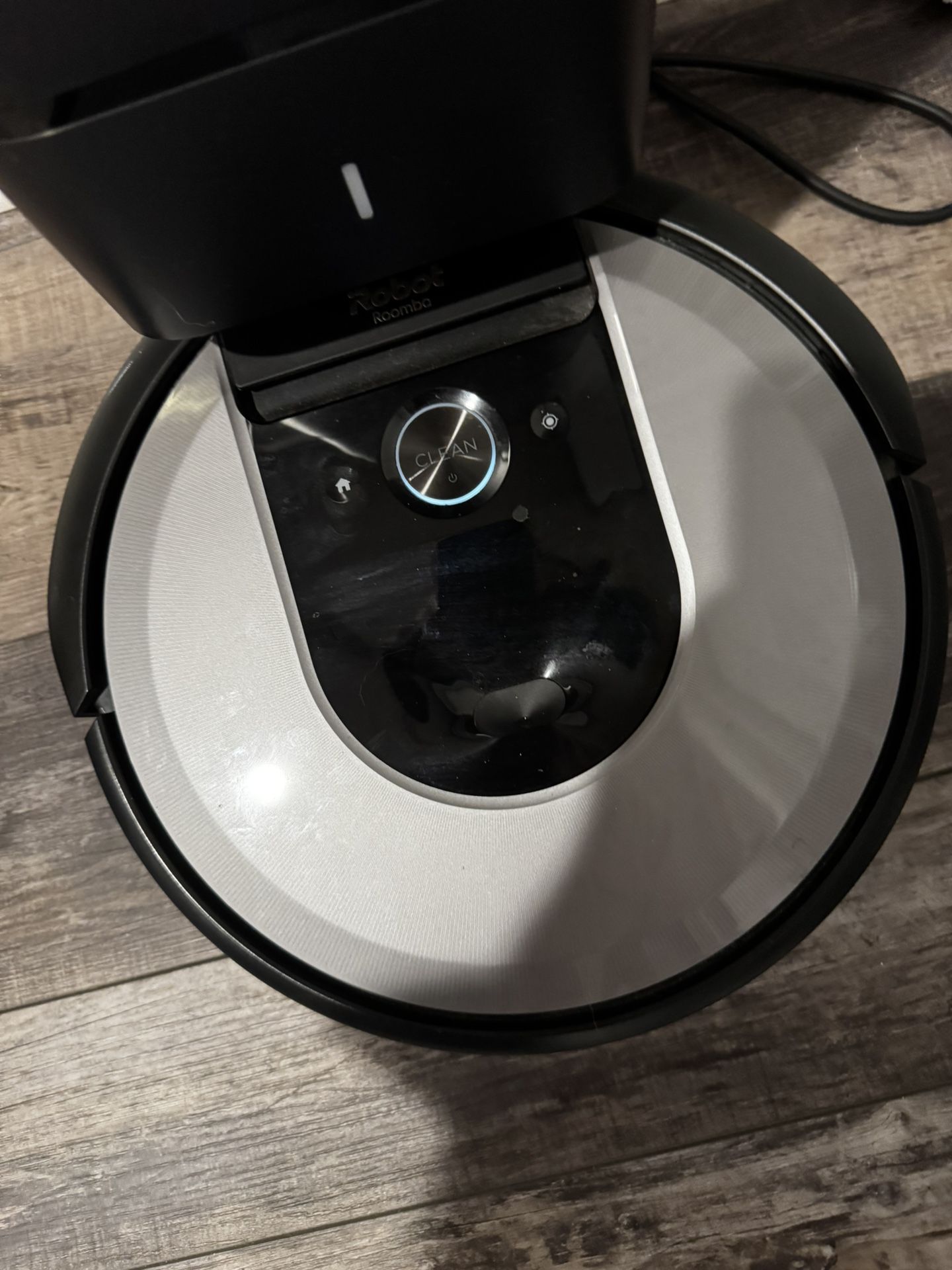 iRobot I6+ Vacuum With Self Emptying Dock