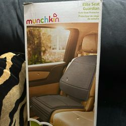 Lite Seat Guardian By Munchkin  NEW