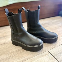 chelsea lug boots womens shoe size 7/7.5