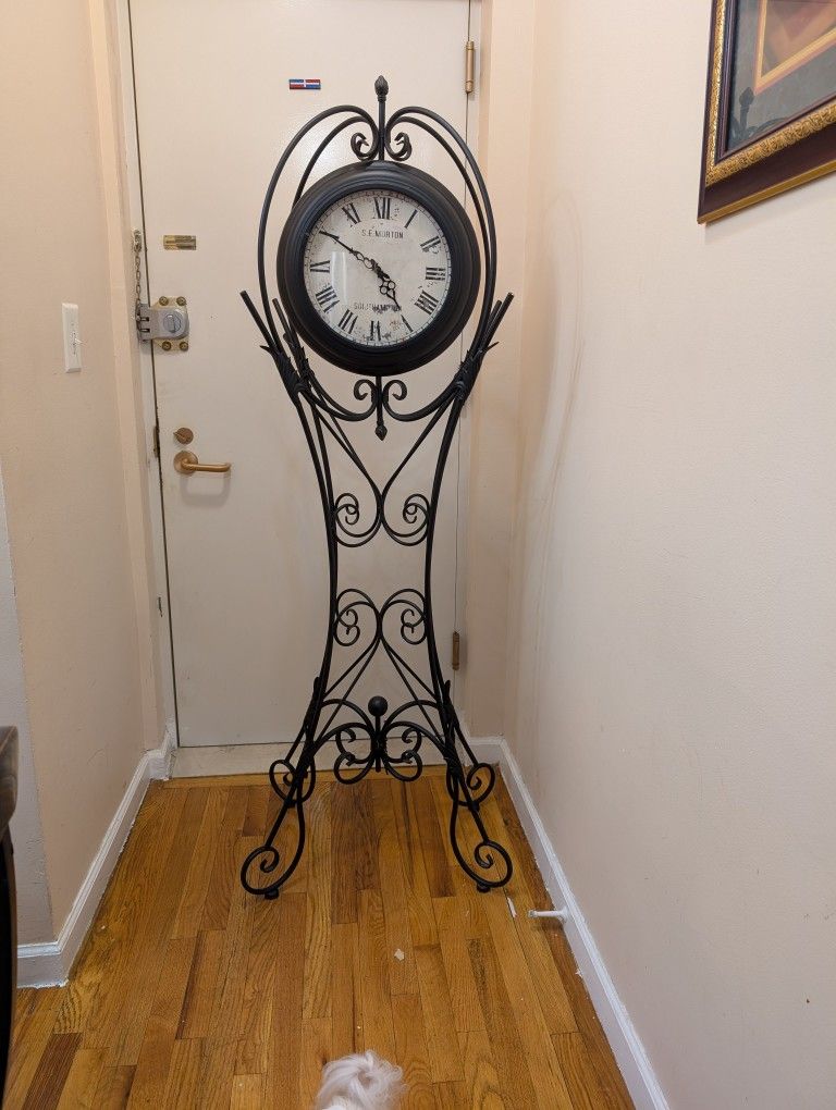 Vintage 6ft Standing Clock – Fully Functional – $100
