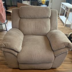 Jerome’s Beige Reclining Sofa Chair 