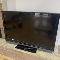 Sony 52” Bravia LCD TV 1080P