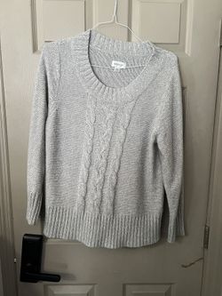 The Avenue gray sweater