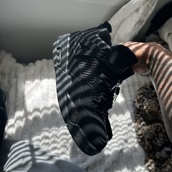 Black cat 4s