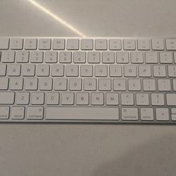 Apple Magic Keyboard 