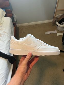 Nike size 10 - White