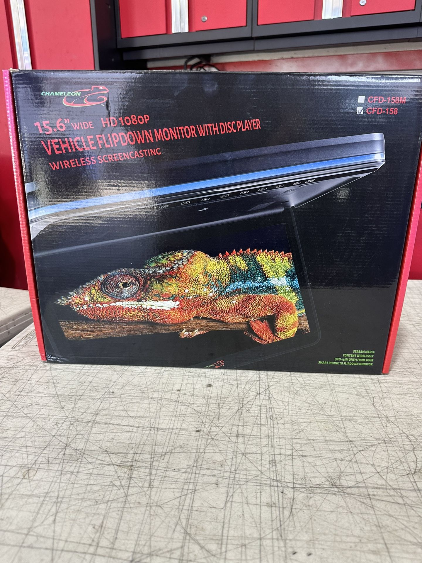 Chameleon 15.6 Drop Down Monitor Kit