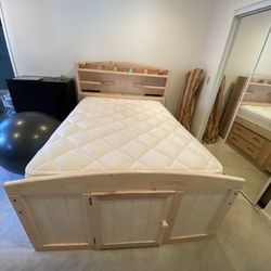 Excellent Full Bed With 8 Drawers