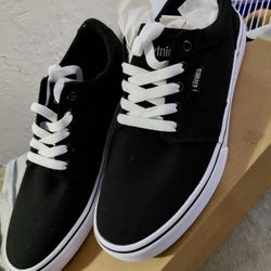 Etnies Shoes 10.5
