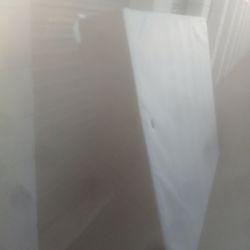 Qqùeen Box Springe Bjust Rem I ved Plqstic  80 $ Or Best Oʻffer