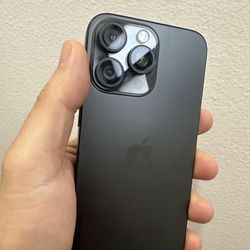 FIRM PRICE - iPhone 15 Pro Max 256gb Black Factory Unlocked • 100% Battery Health 🔋• OtterBox/New Tempered Glass Screen Protector