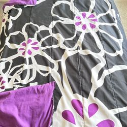 Twin comforter