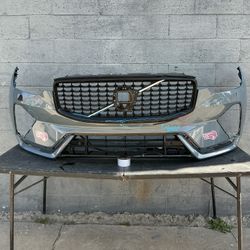 2022 - 2025 VOLVO XC-60 R-DESIGN - FRONT BUMPER COVER / ASSEMBLY OEM 