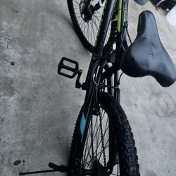 Schwinn Mountain Bike 