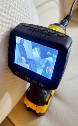 DeWALT DCT411 Inspection Camera – NEW 5Ah Battery & Charger + Case