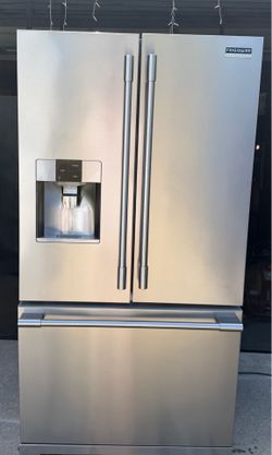 Refrigerator counter depth