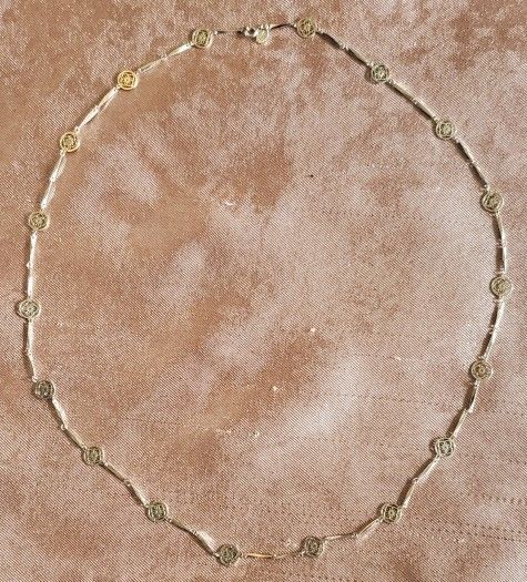 Vintage Avon Necklace.